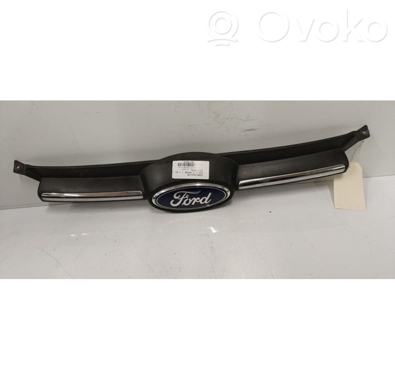 Front grill   2048467