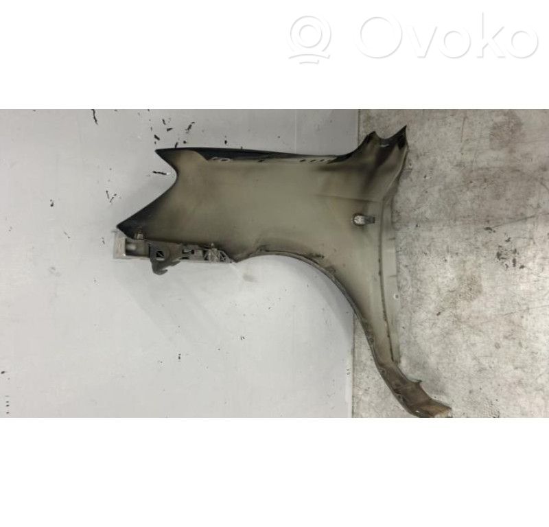 Mazda 2 Spārns 