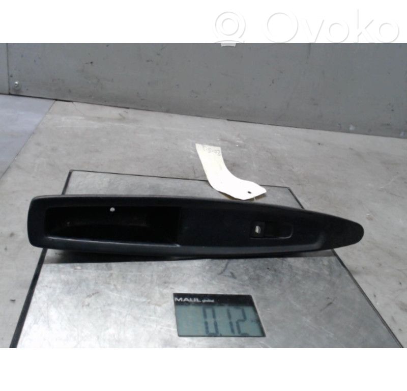 Electric window control switch   6554HF