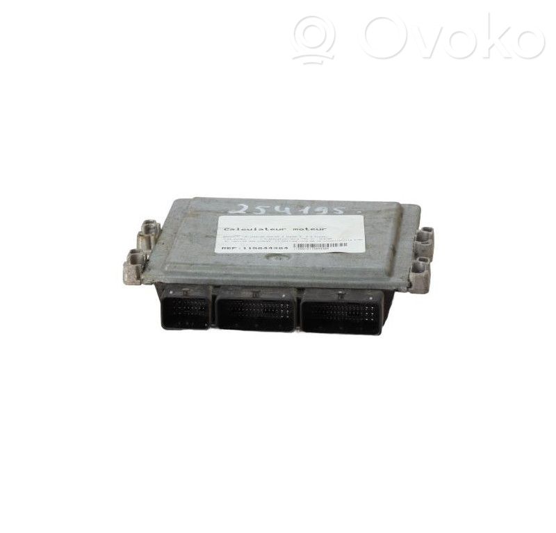 Renault Master III Engine control unit/module 