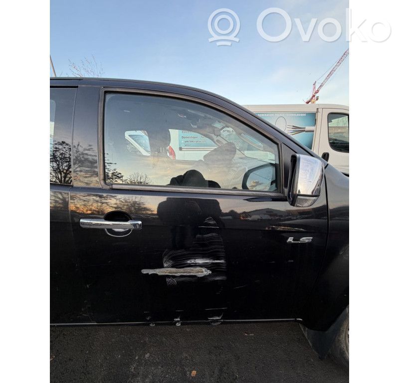 Isuzu D-Max Puerta delantera 