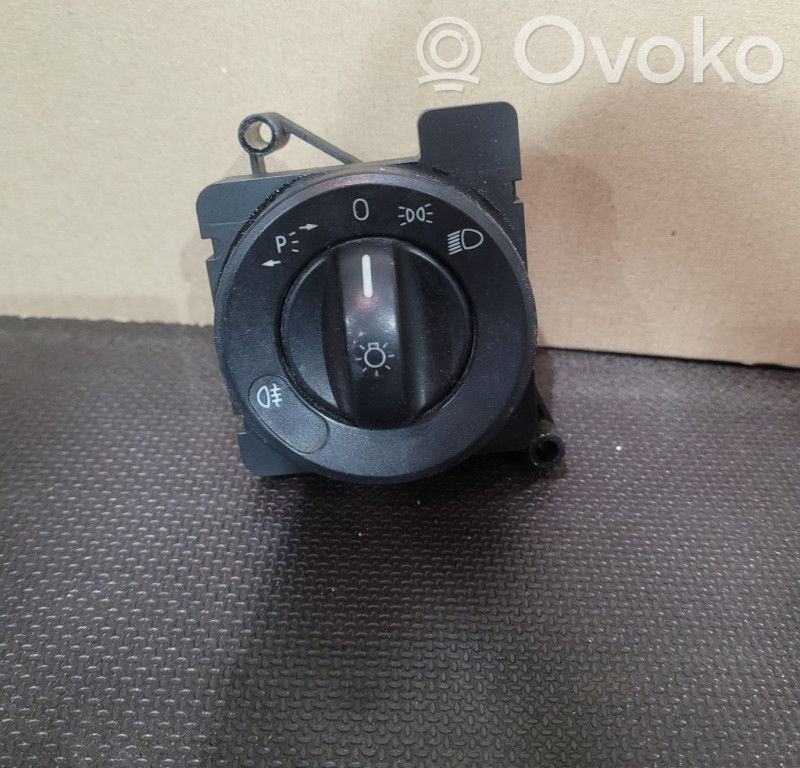 Volkswagen Crafter Light switch 