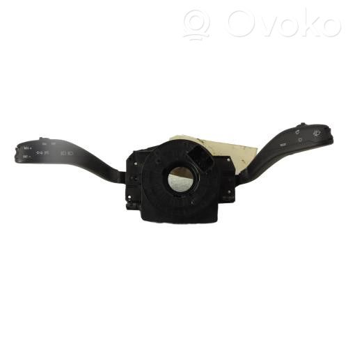 Seat Ibiza IV (6J,6P) Interruptor/palanca de limpiador de luz de giro 
