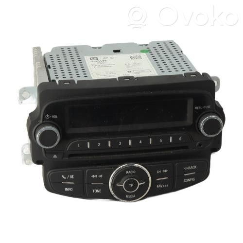 Opel Corsa E Unità principale autoradio/CD/DVD/GPS