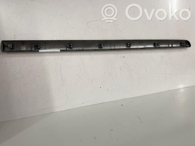 Peugeot 207 Rivestimento della portiera anteriore (modanatura)