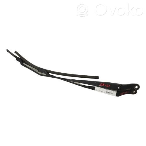 Renault Twingo II Front wiper blade arm