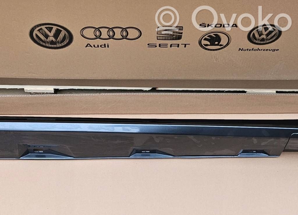 Audi RS7 C7 Kynnyksen/sivuhelman lista 