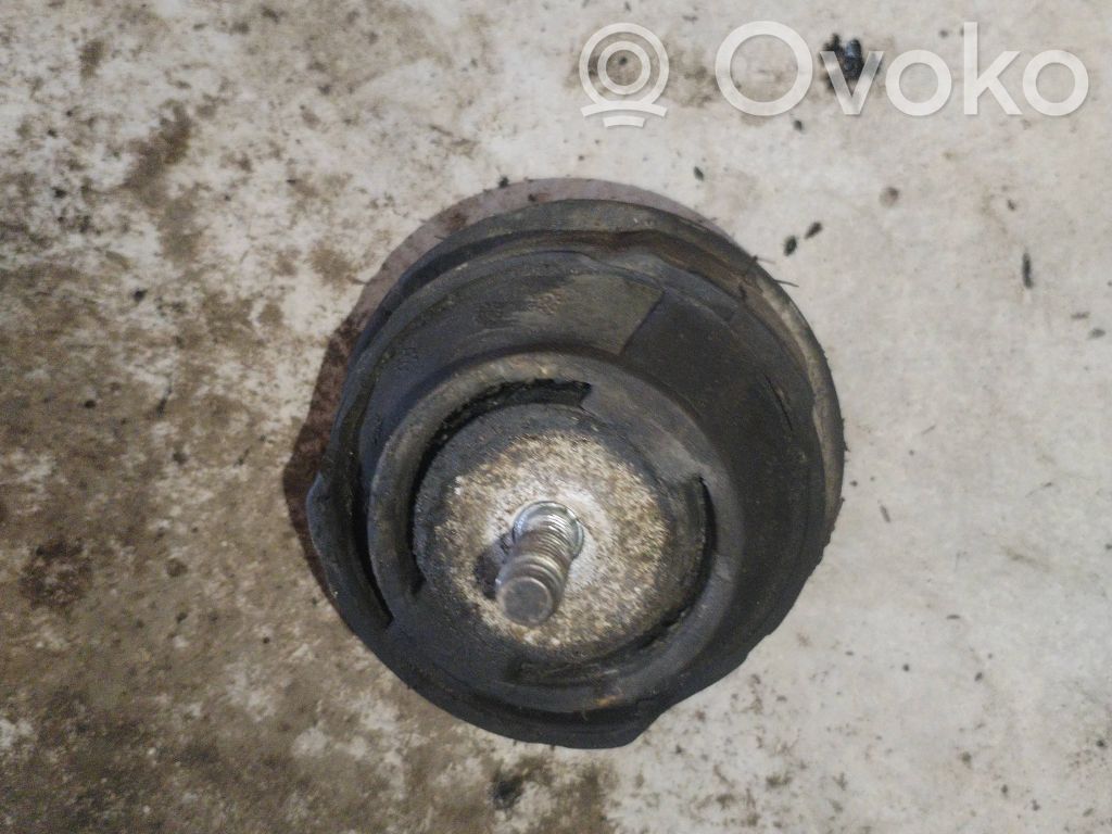 BMW 3 E46 Engine mount bracket 