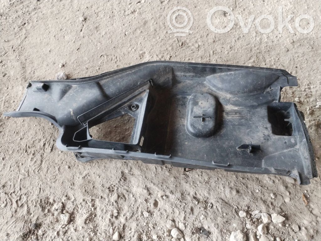 BMW 5 E60 E61 Ilmanoton kanavan osa 