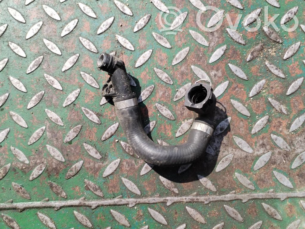 BMW 3 E90 E91 Engine coolant pipe/hose 