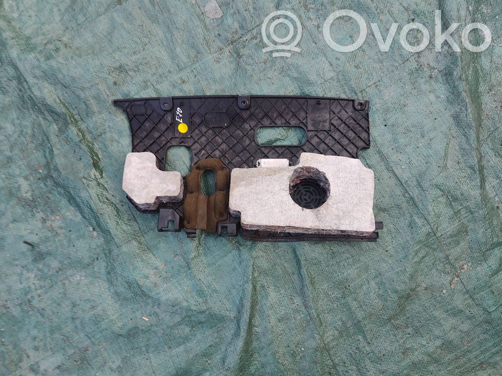 Dashboard lower bottom trim panel   7161792