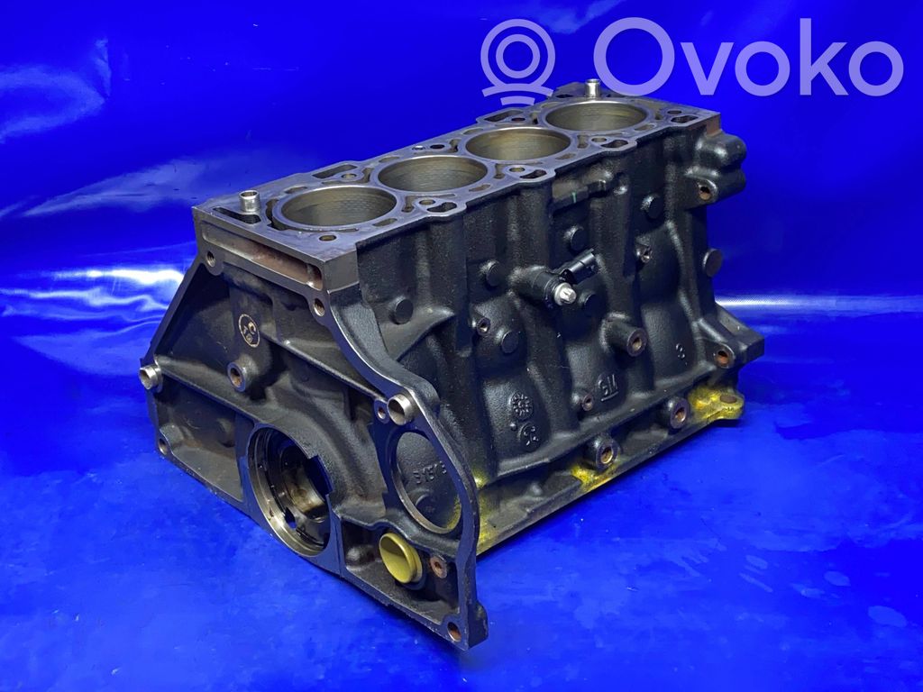 Opel Astra J Engine block 