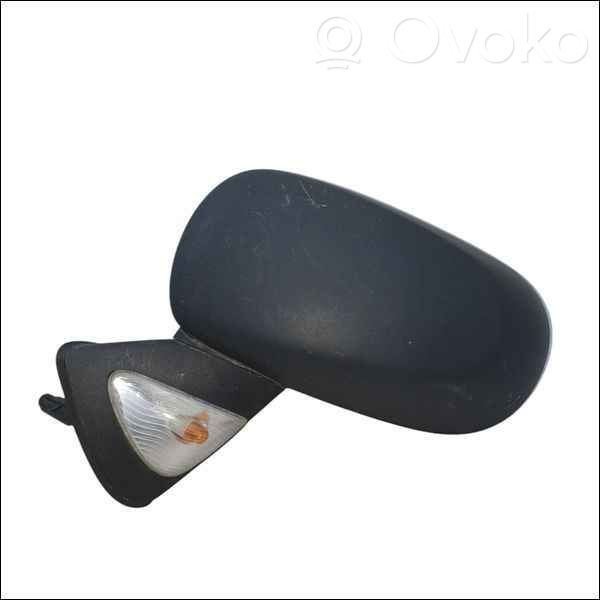 Renault Modus Front door electric wing mirror 