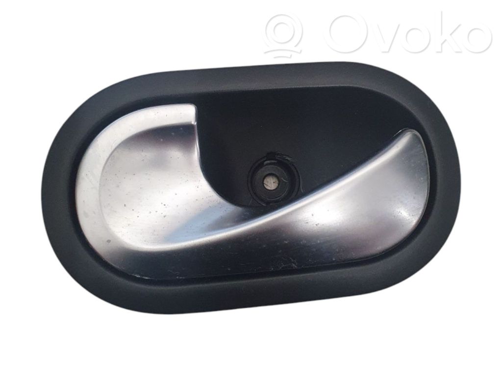 Renault Clio III Manecilla interna puerta delantera 
