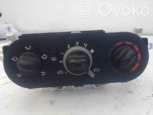 Renault Twingo II Climate control unit 