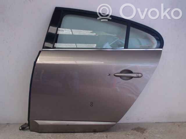 Puerta trasera   821011173R,20213142,6944657,VDMS10
