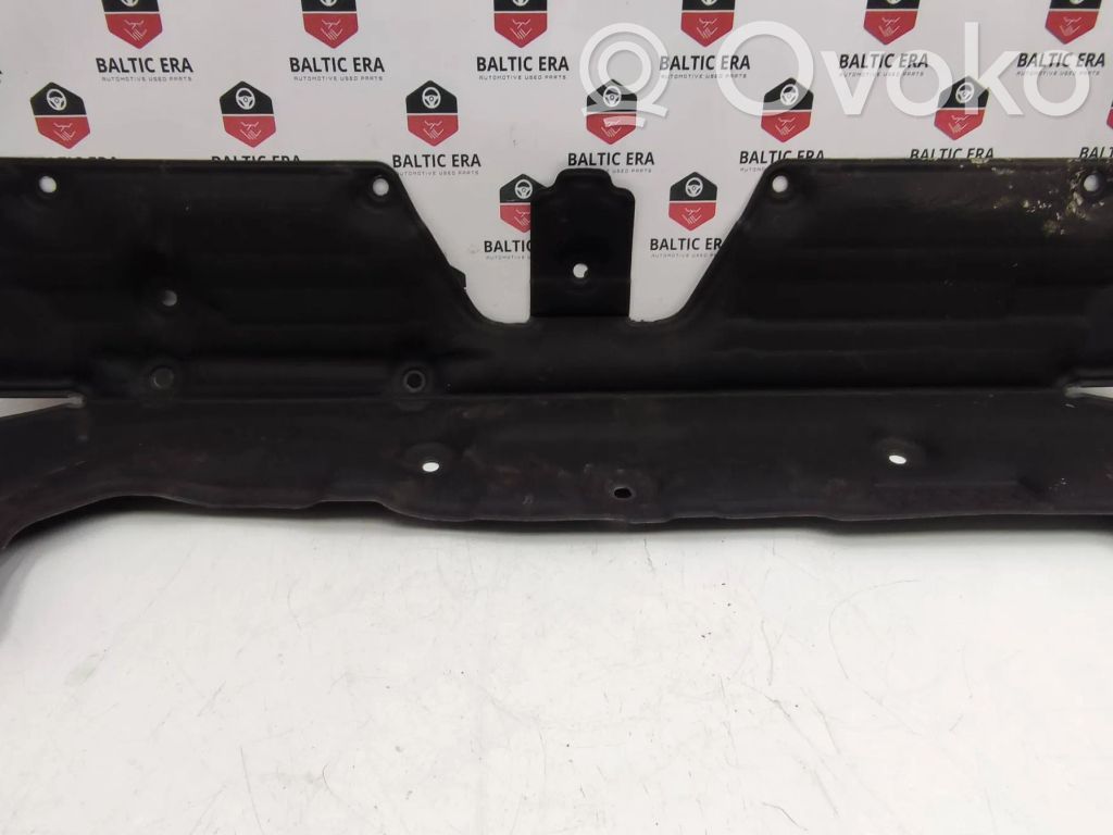 BMW i4 Heat shield in engine bay 