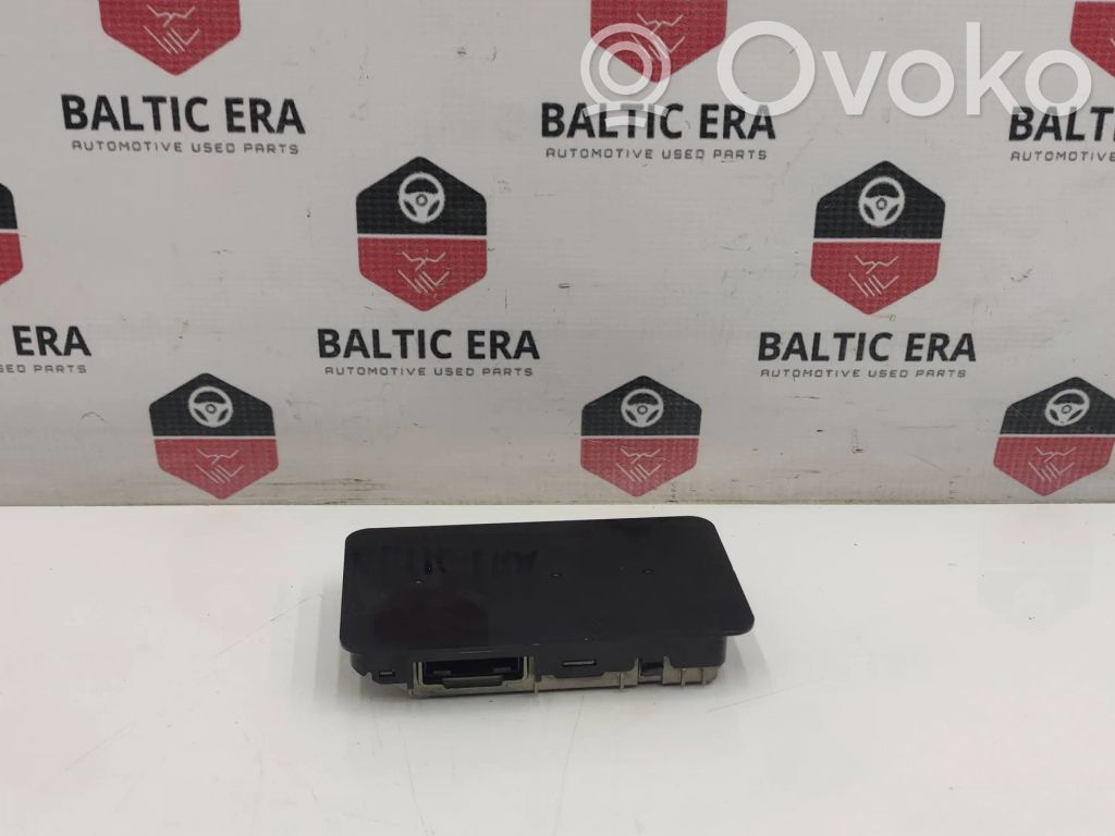 KIA Stinger Wireless charging module 