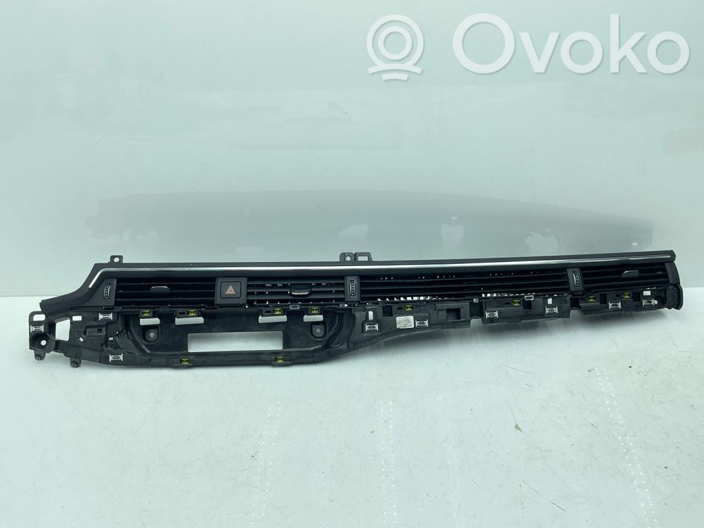 Audi A4 Allroad B9 Dysze / Kratki środkowego nawiewu deski rozdzielczej 