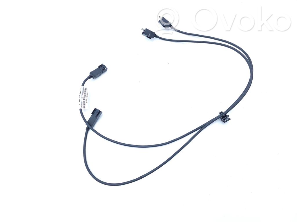 USB-pistokeliitin   100481508B