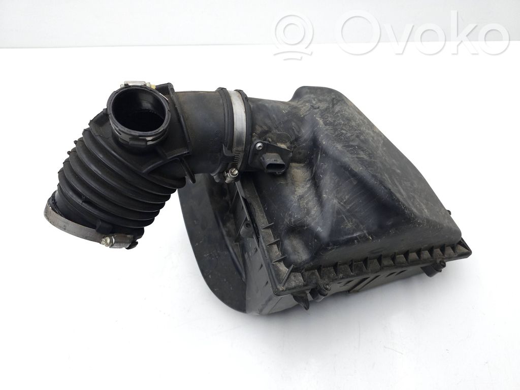 BMW 5 G30 G31 G38 Obudowa filtra powietrza 