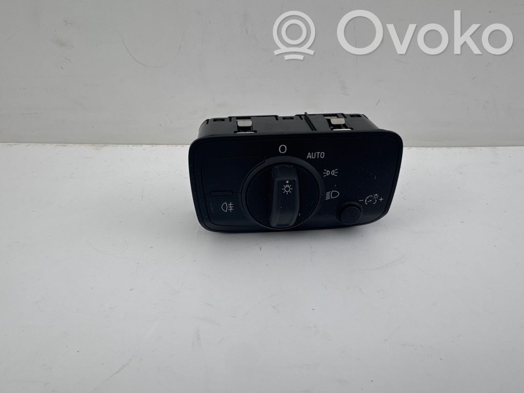 Audi Q2 - Light switch 