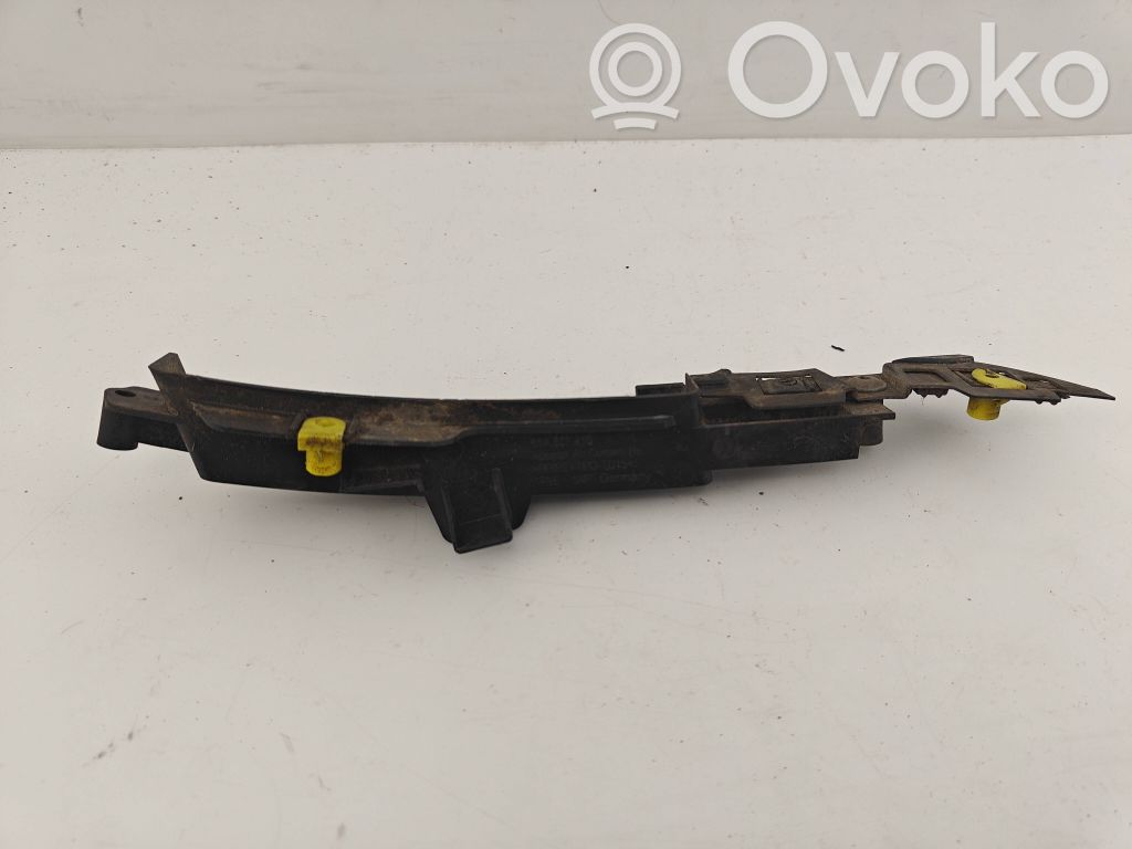 Audi Q2 - Suport montare bară față 