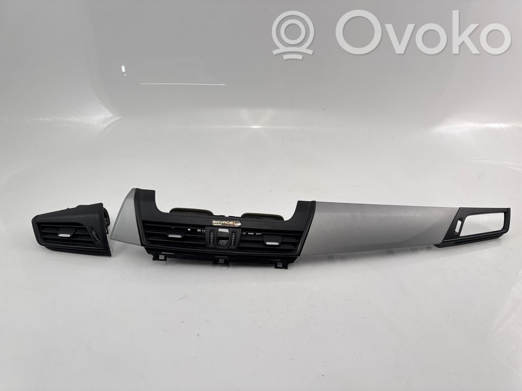 BMW 2 F46 Paneļa apdare 