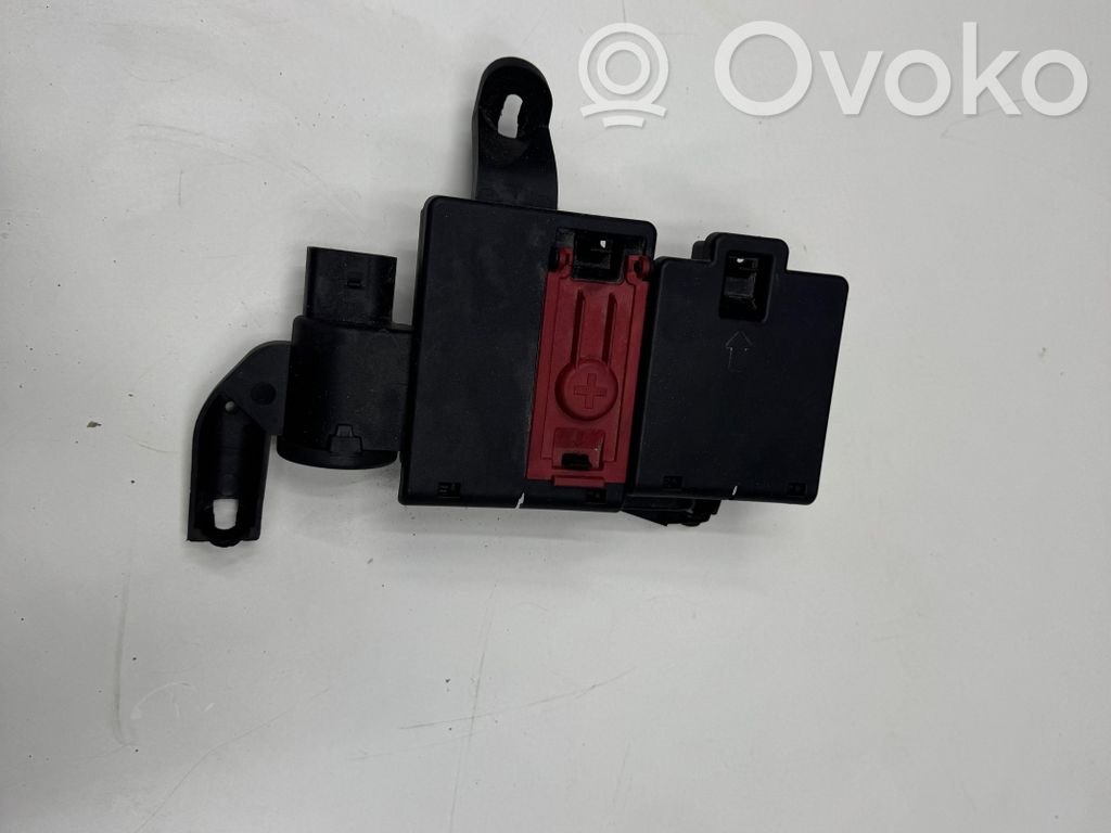 Audi Q7 4M Relé de control de corriente 