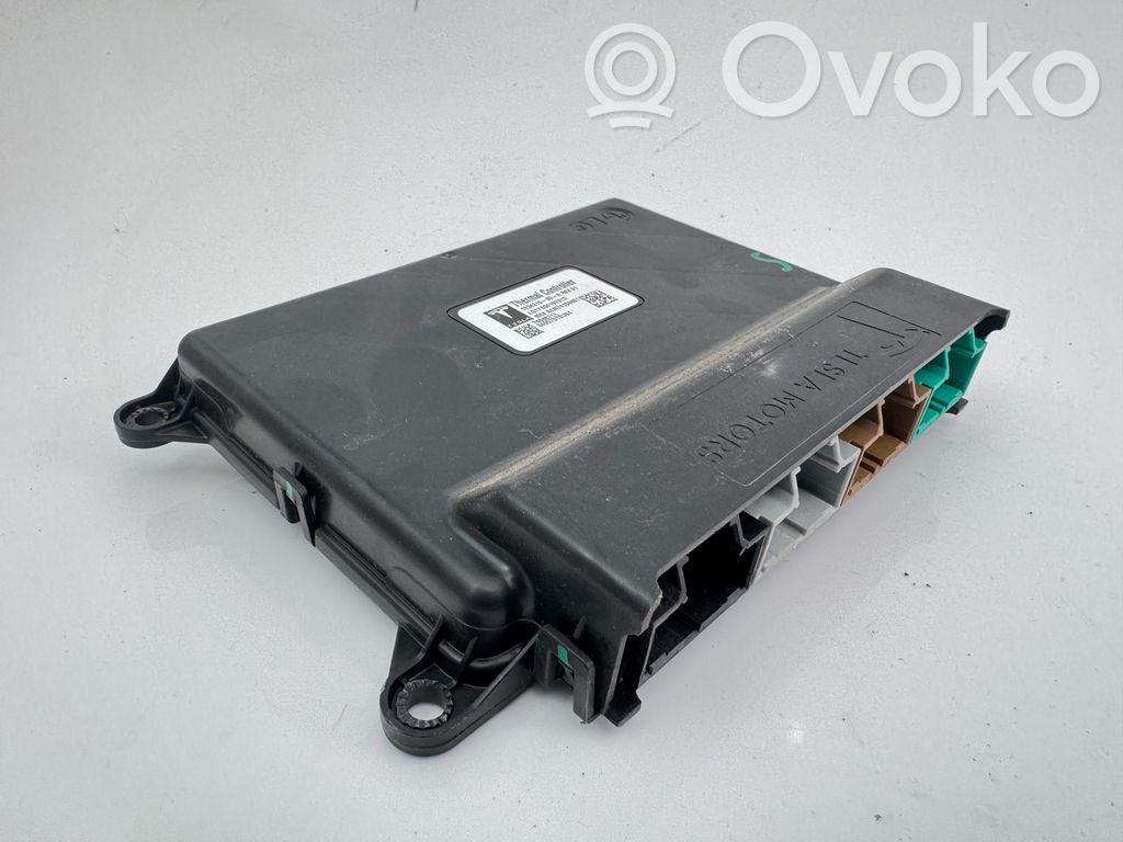 Tesla Model S Air conditioning/heating control unit 
