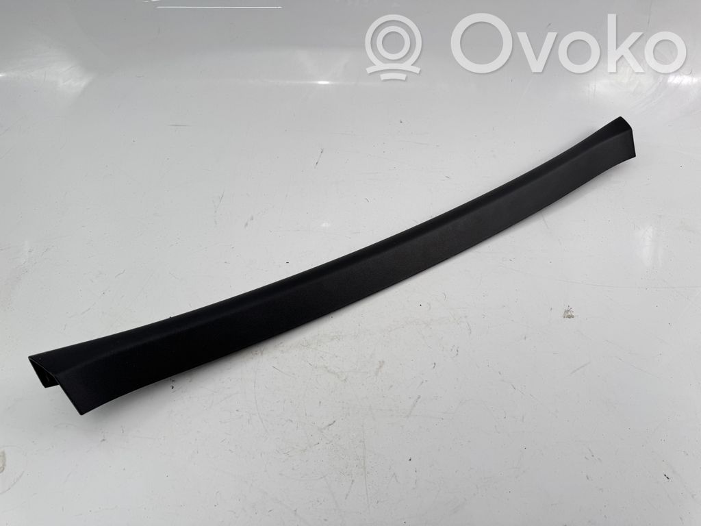 Tesla Model S Tailgate trim 
