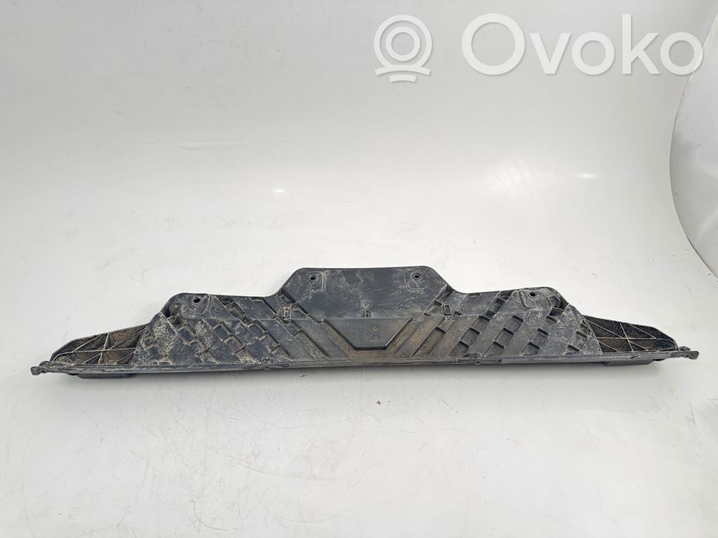 Audi Q7 4M Rear bumper mounting bracket 