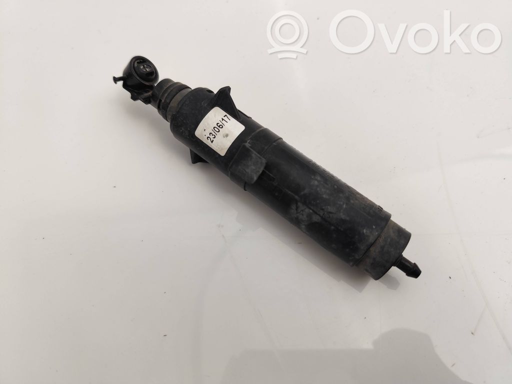 BMW X5 F15 Dysza spryskiwacza lampy przedniej 