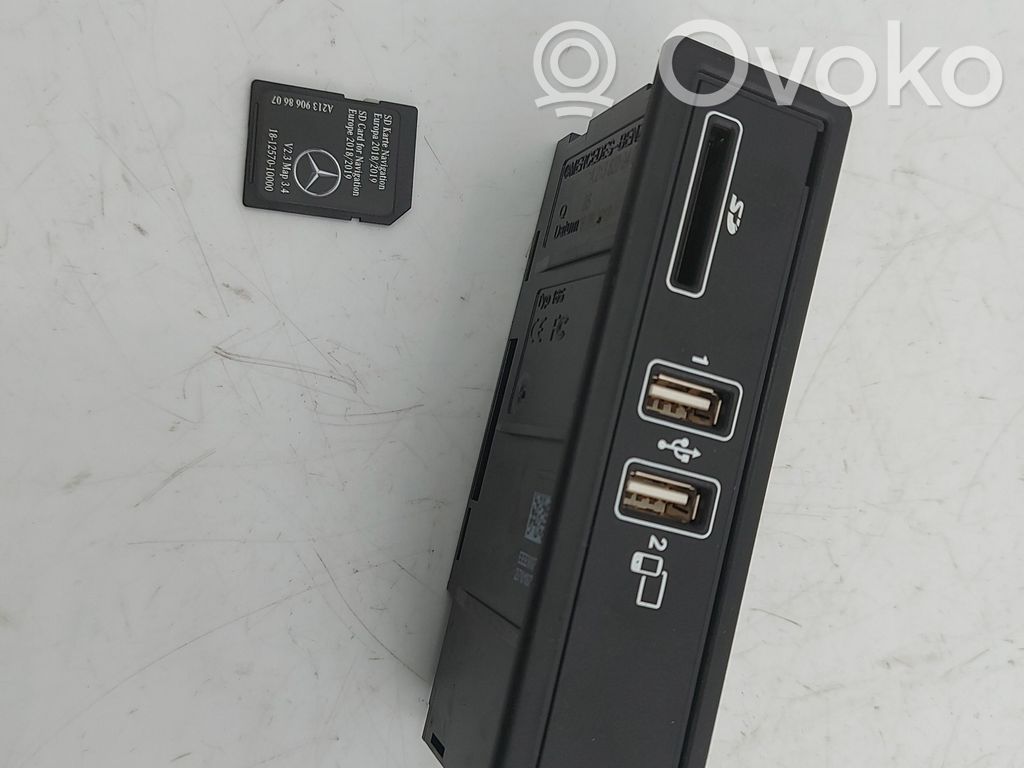 Mercedes-Benz C W205 Enchufe conector USB 