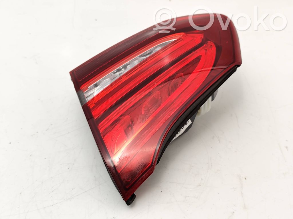 Mercedes-Benz C W205 Luci posteriori del portellone del bagagliaio 