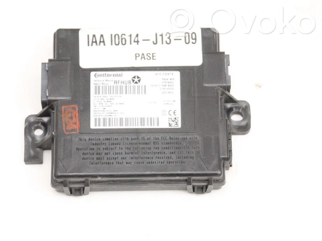 Jeep Grand Cherokee (WK) Konsola środkowa / Panel sterowania 