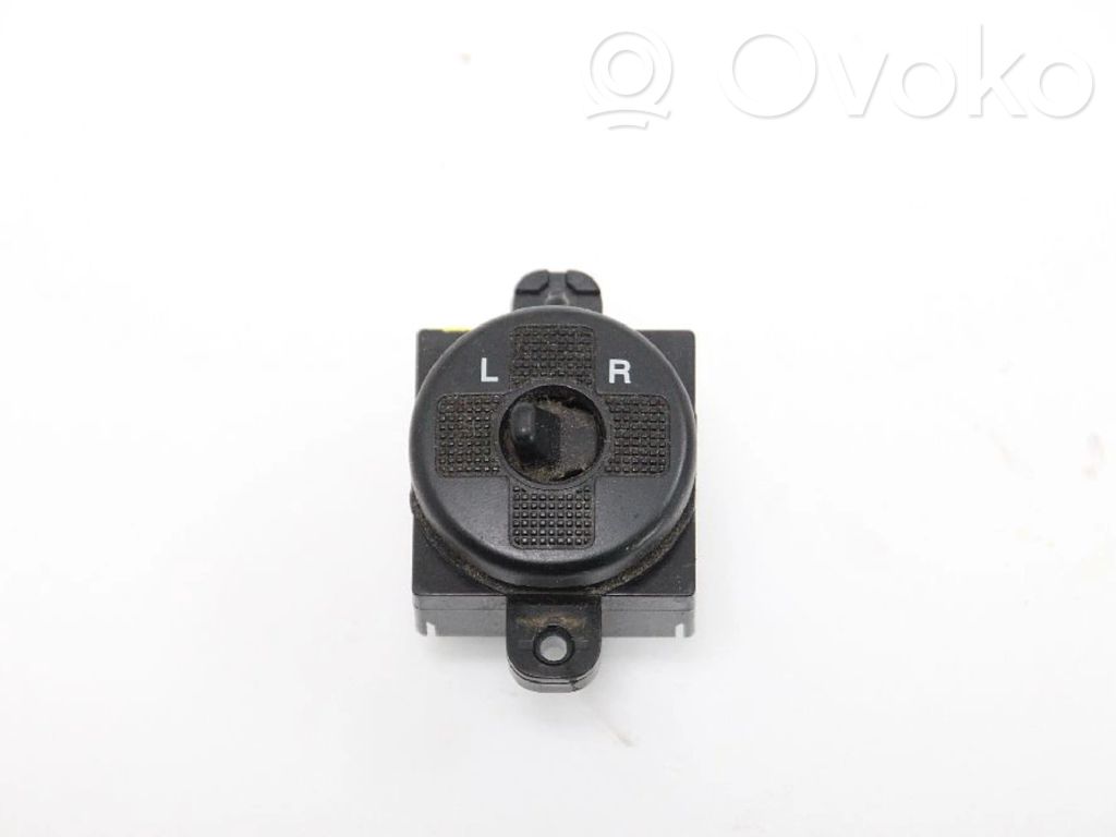 Wing mirror switch   821W10090,821W10090,821W10090