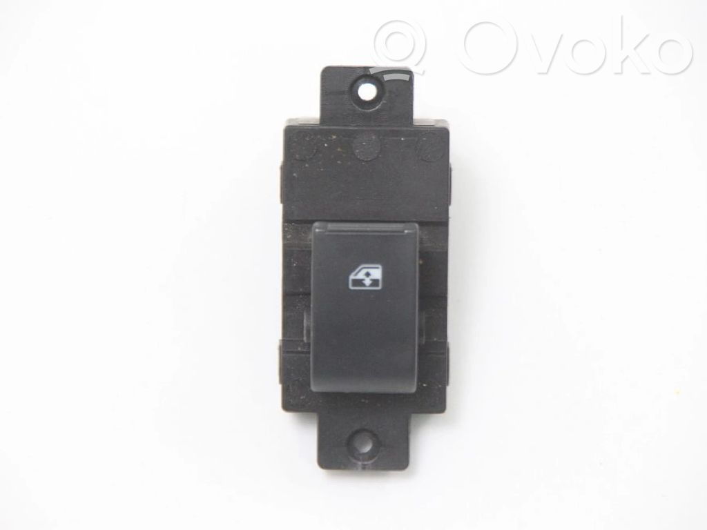 Electric window control switch   7K24,7K24,7K24