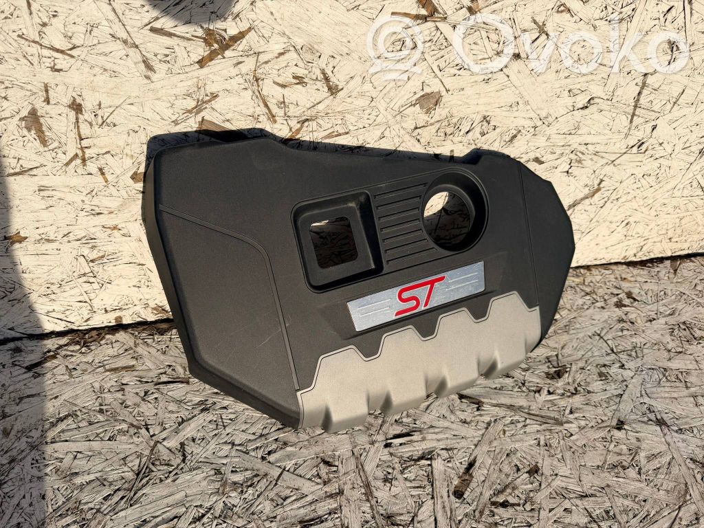 Ford Focus Engine cover (trim) 