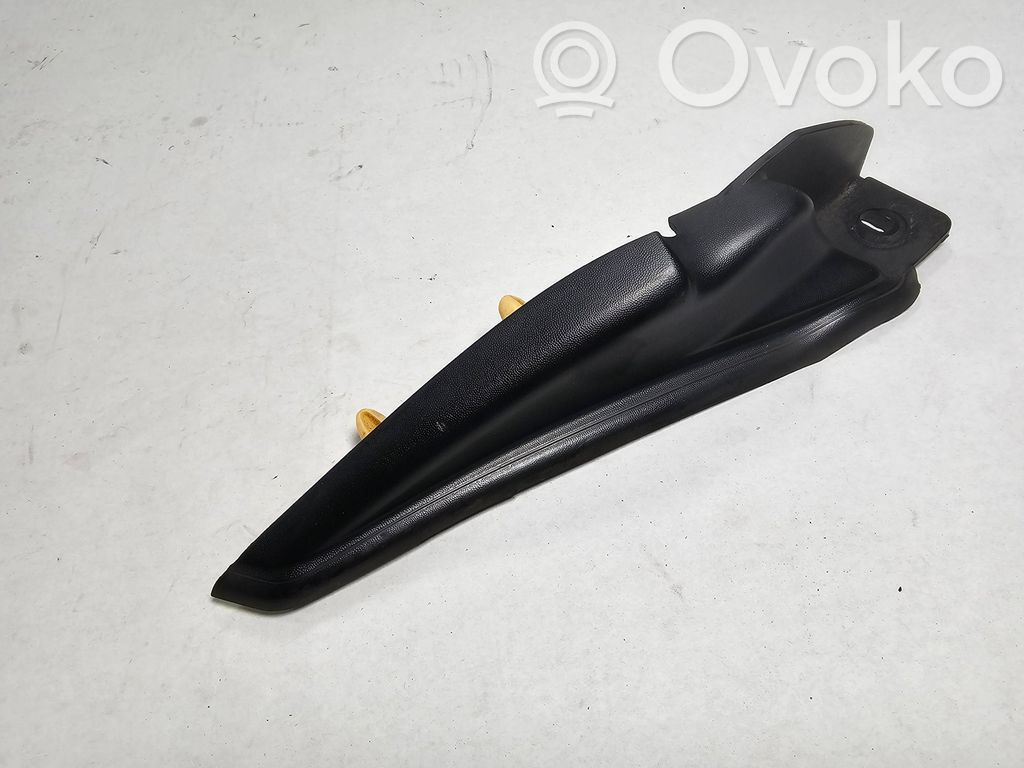 Windshield trim   668637604R