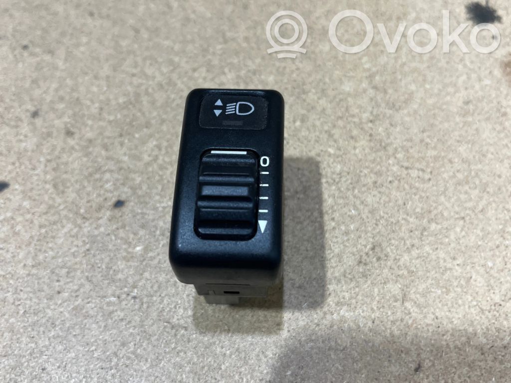 Headlight level height control switch   6849810