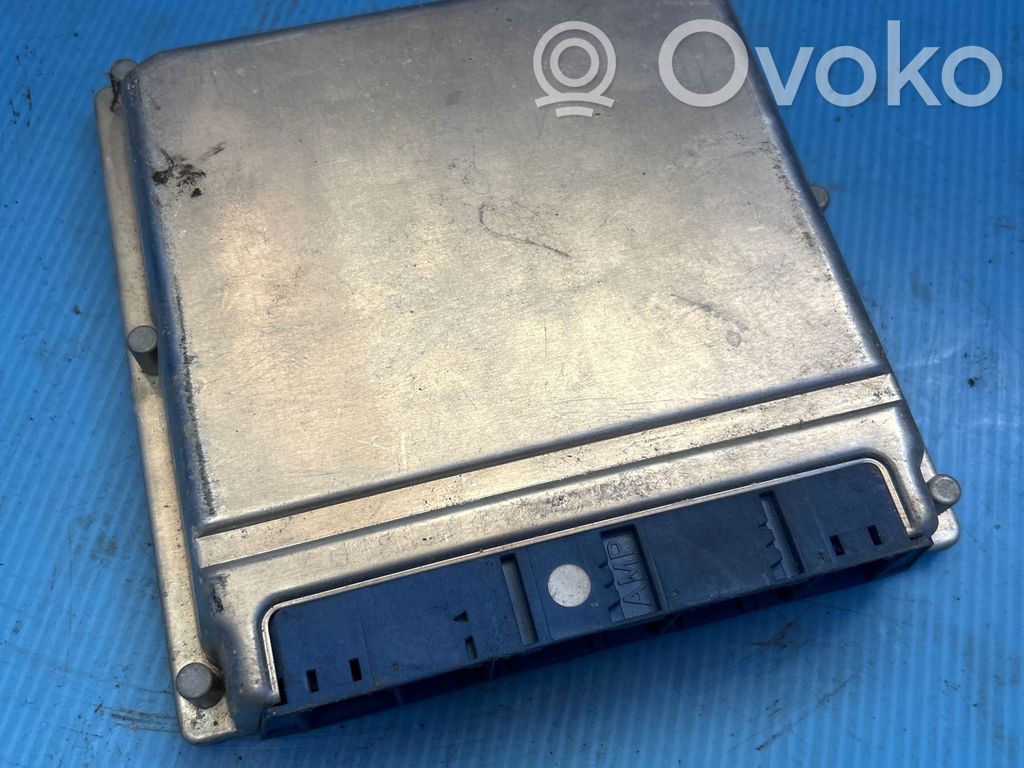 Unidad de control/módulo del motor   4D0907409B,0281001868,28RTE797