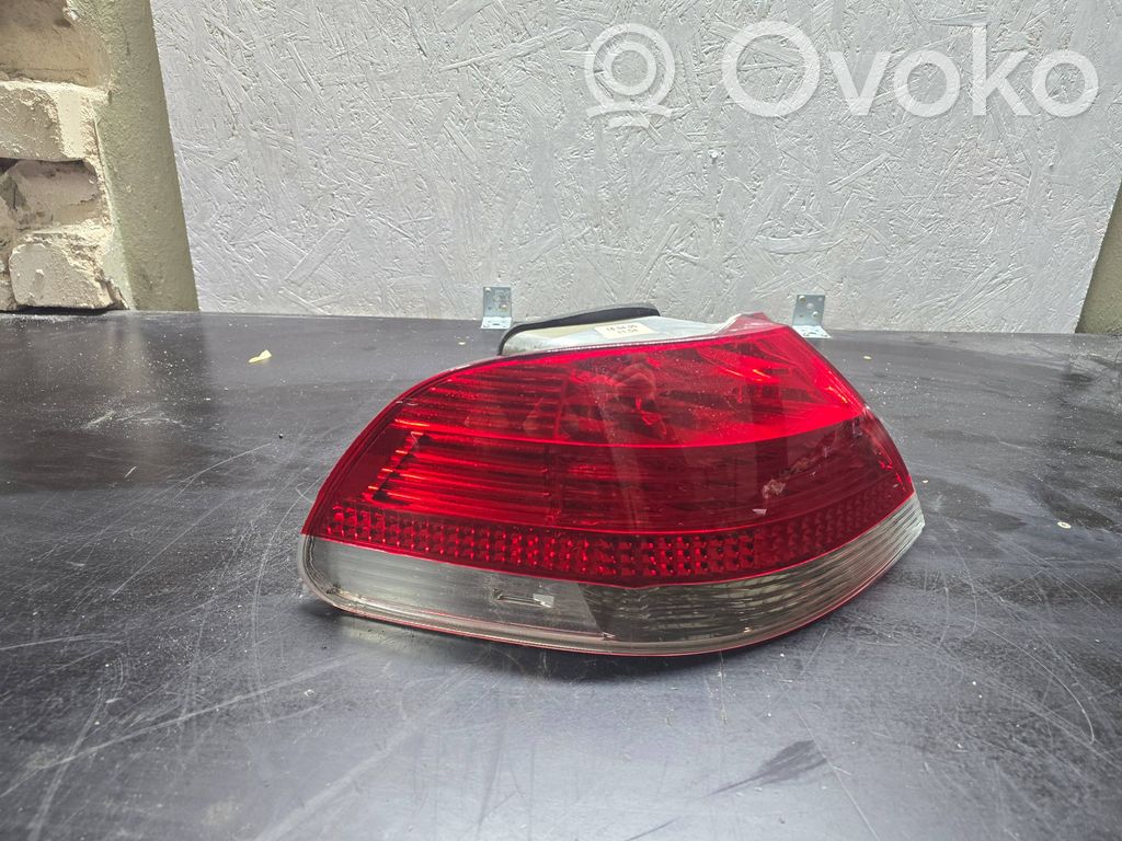 Rear/tail lights   6937235