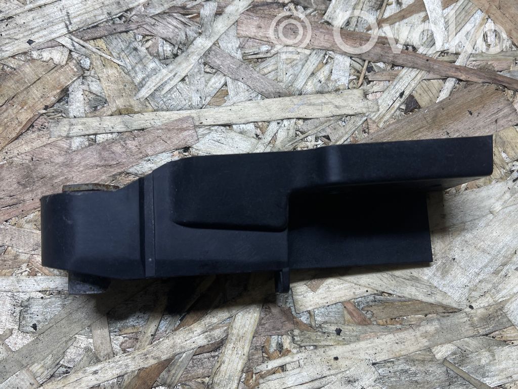 Front bumper mounting bracket   4F0807771