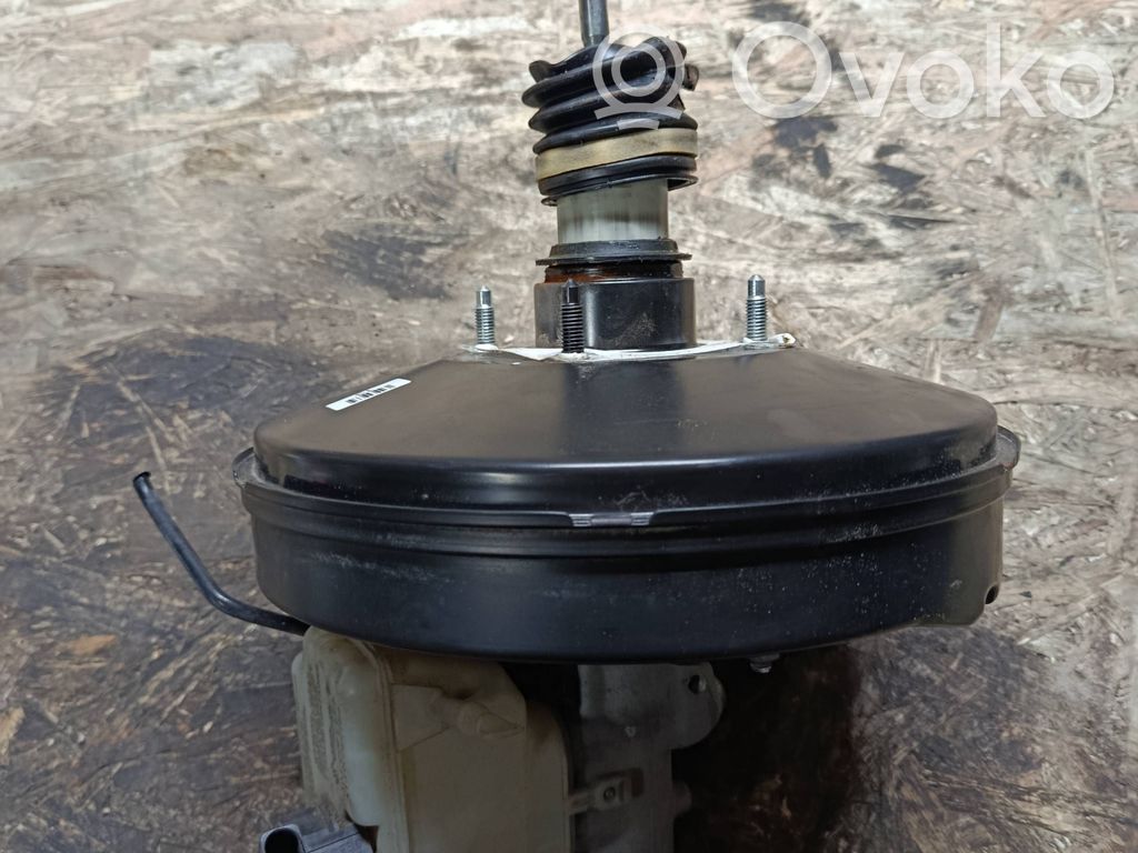 Volkswagen Golf VI Brake booster 