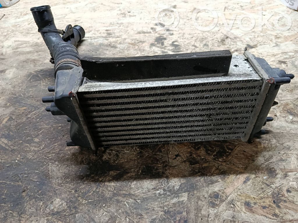 Ford Courier Interkūlerio radiatorius 