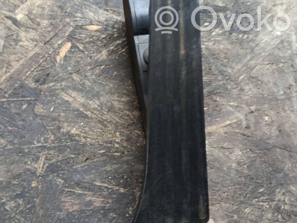 Akceleratoriaus pedalas   6762482,200902,25916010