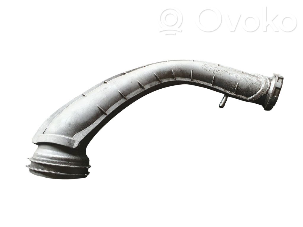 Volkswagen PASSAT B6 Intercooler hose/pipe 