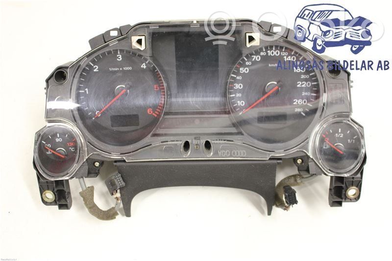 Audi A8 S8 D3 4E Speedometer (instrument cluster) 