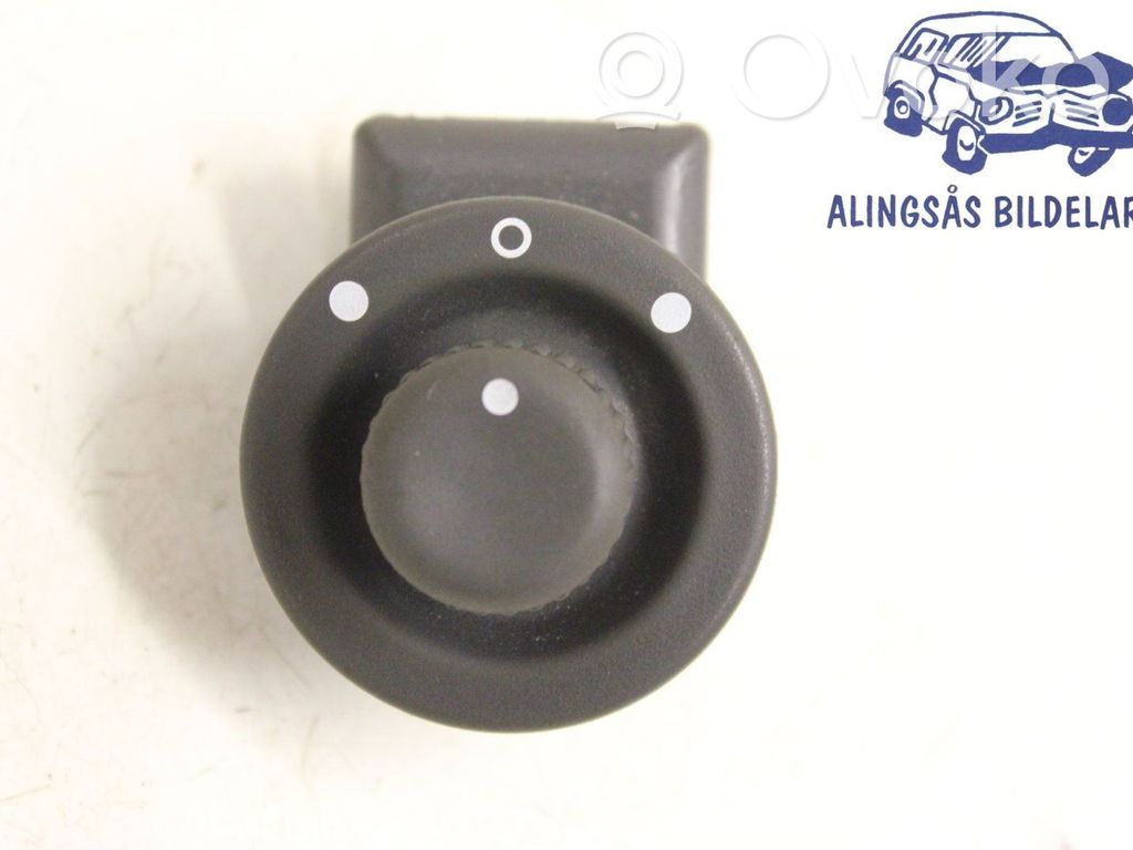 Opel Vivaro Interruptor del espejo lateral 
